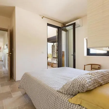 Villa Dahlia